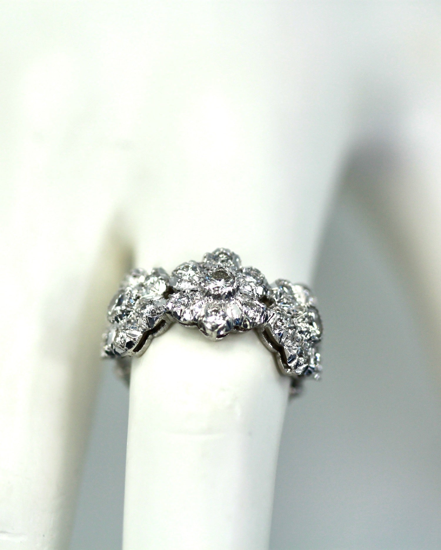 Buccellati diamond flower ring