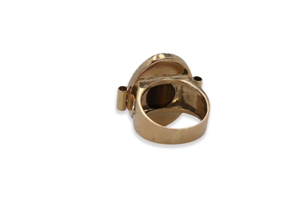 Vintage 18K Golden Tiger's Eye Scarab Ring With Side Tubes