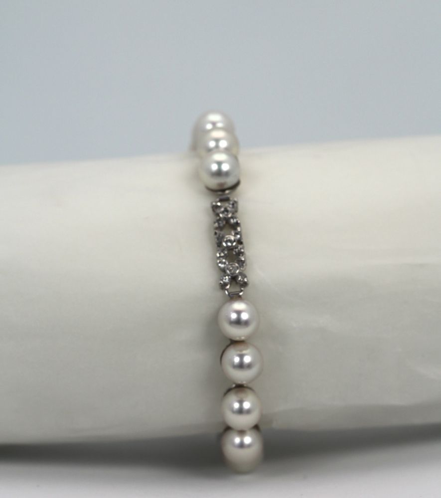Estate Akoya Pearl Bracelet With Diamonds