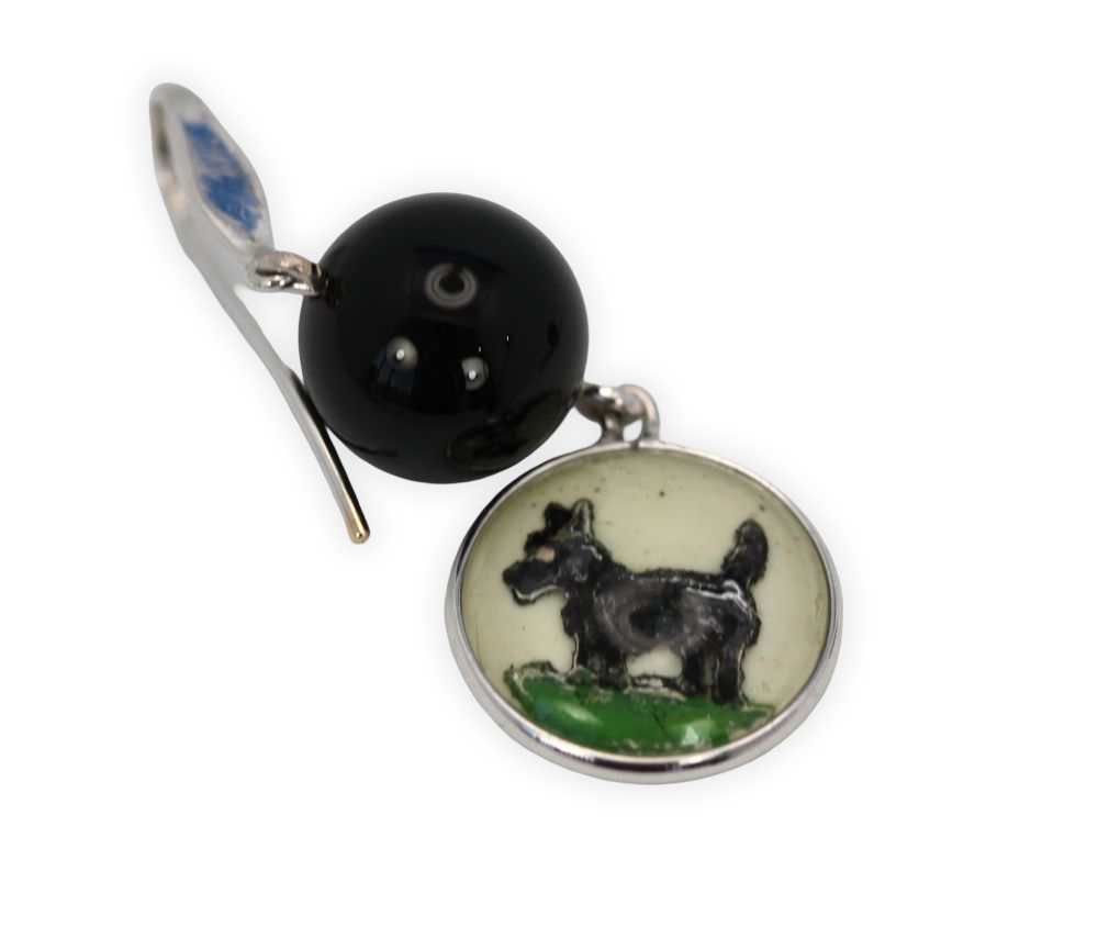 Intaglio Underglass Scottie Dog Mother Of Pearl & Onyx Earrings