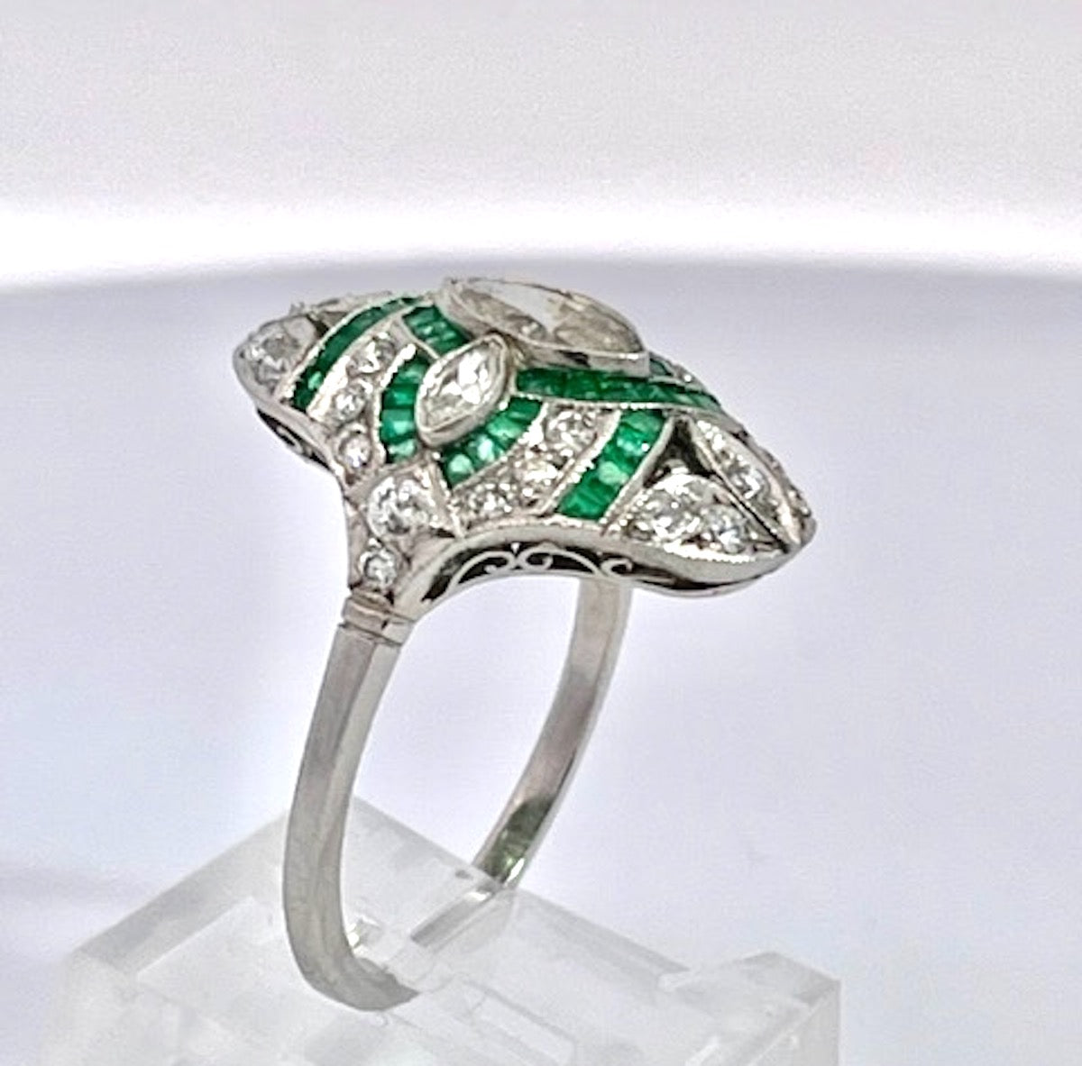 Deco Emerald Diamond Shuttle Ring 18K