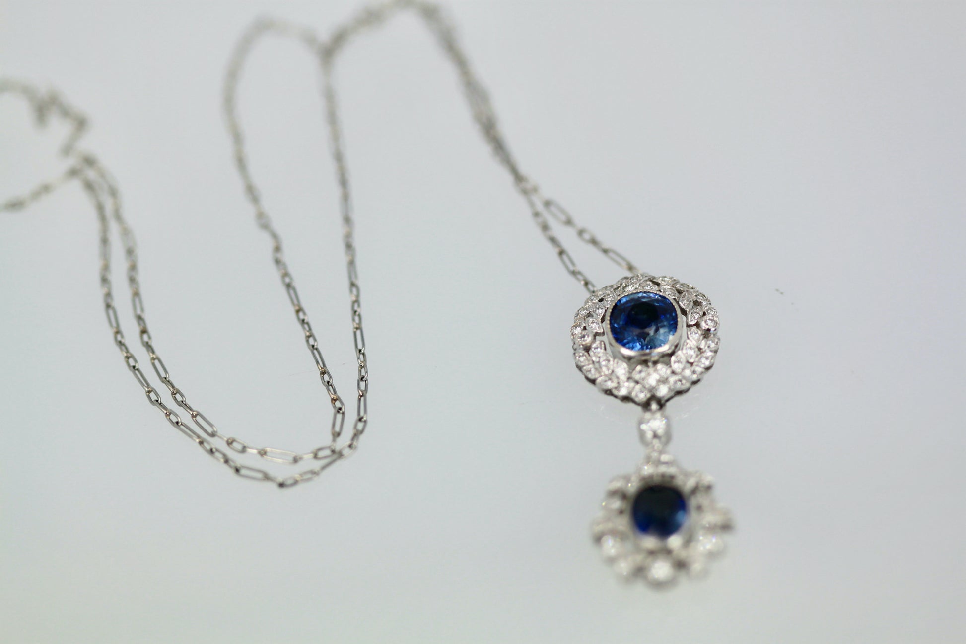 Sapphire and diamond pendant, 18K