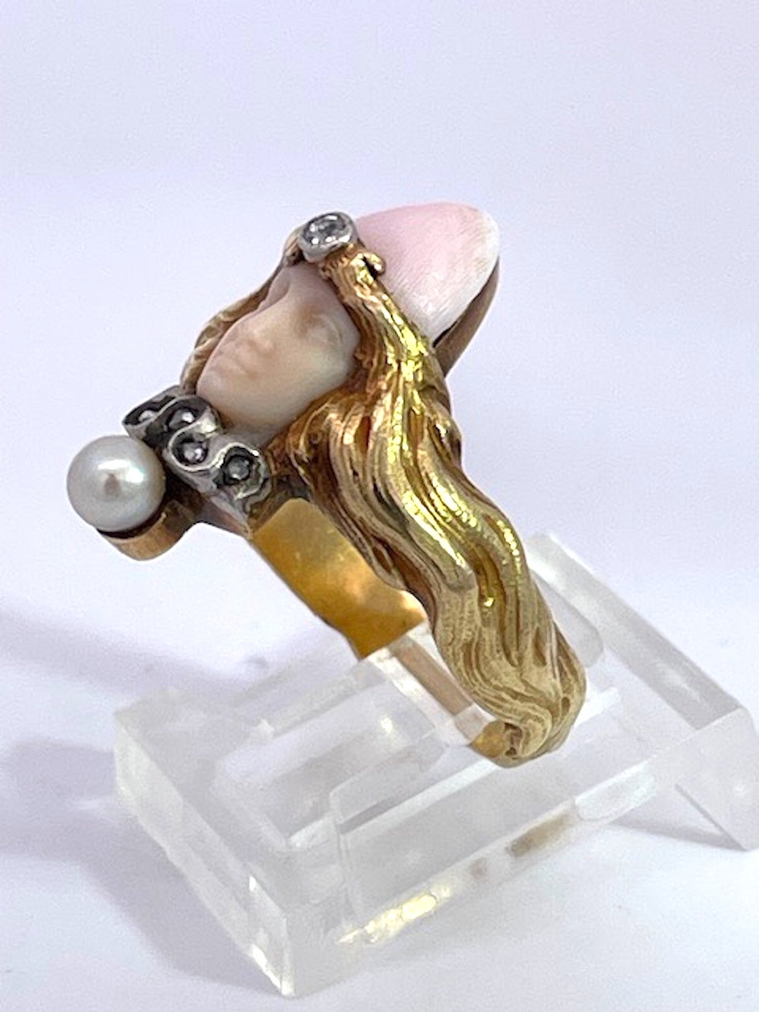 Angelskin Coral Face Ring with Flowing Hair