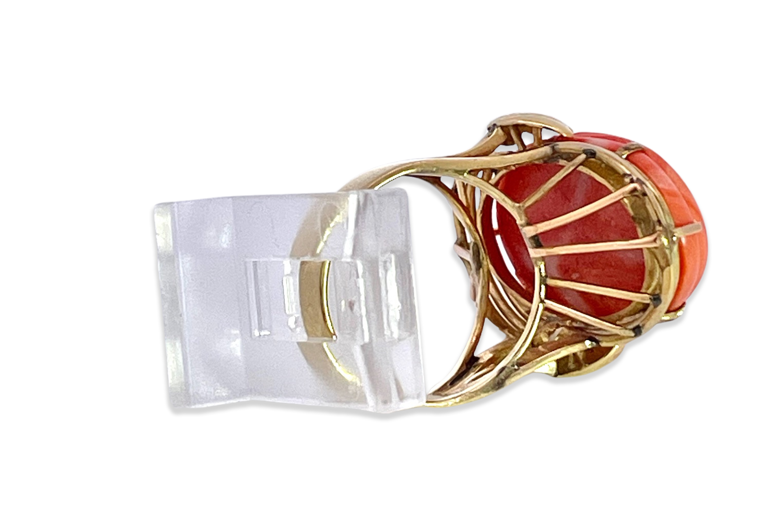 Retro Ribbed Coral Ring 1970s