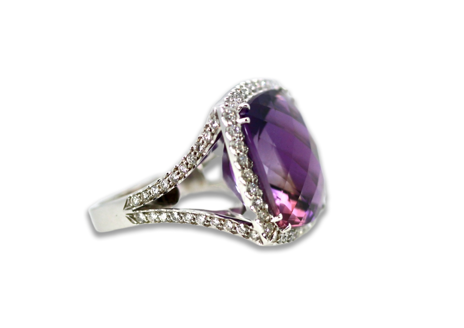 Statement amethyst ring, 25ct
