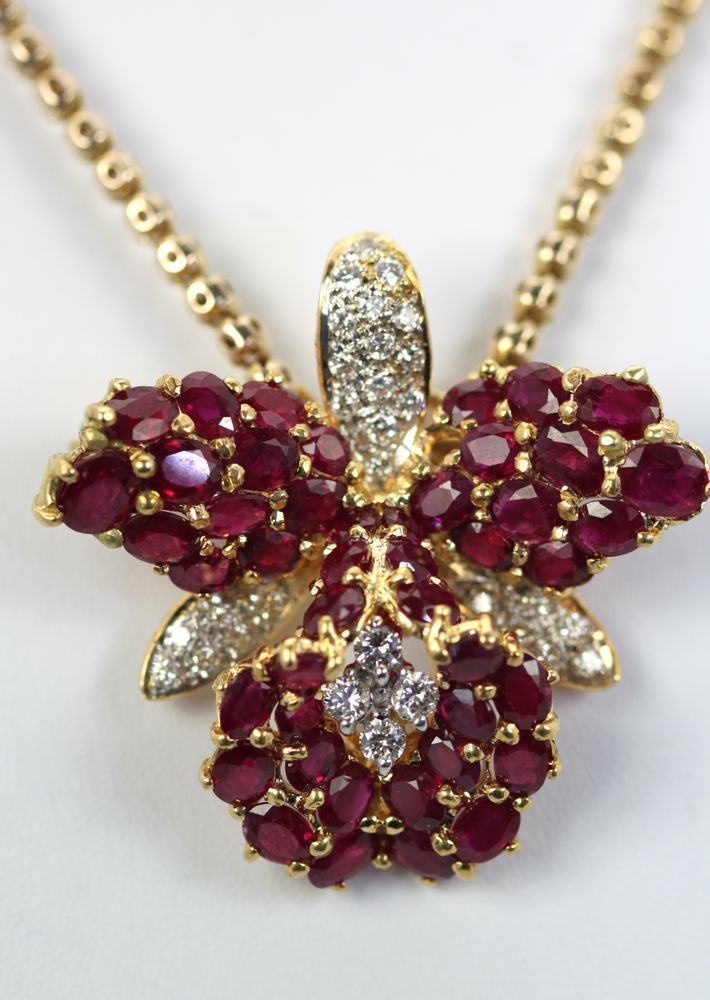 Ruby & Diamond Orchid Pin / Necklace – detail
