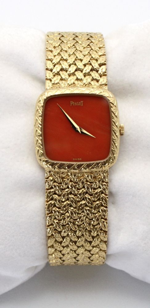 Vintage Estate Piaget Coral Faced 18K Ladies Wrist Watch - model
