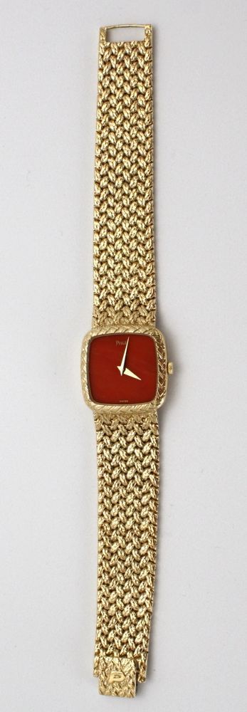 Vintage Estate Piaget Coral Faced 18K Ladies Wrist Watch – entire front