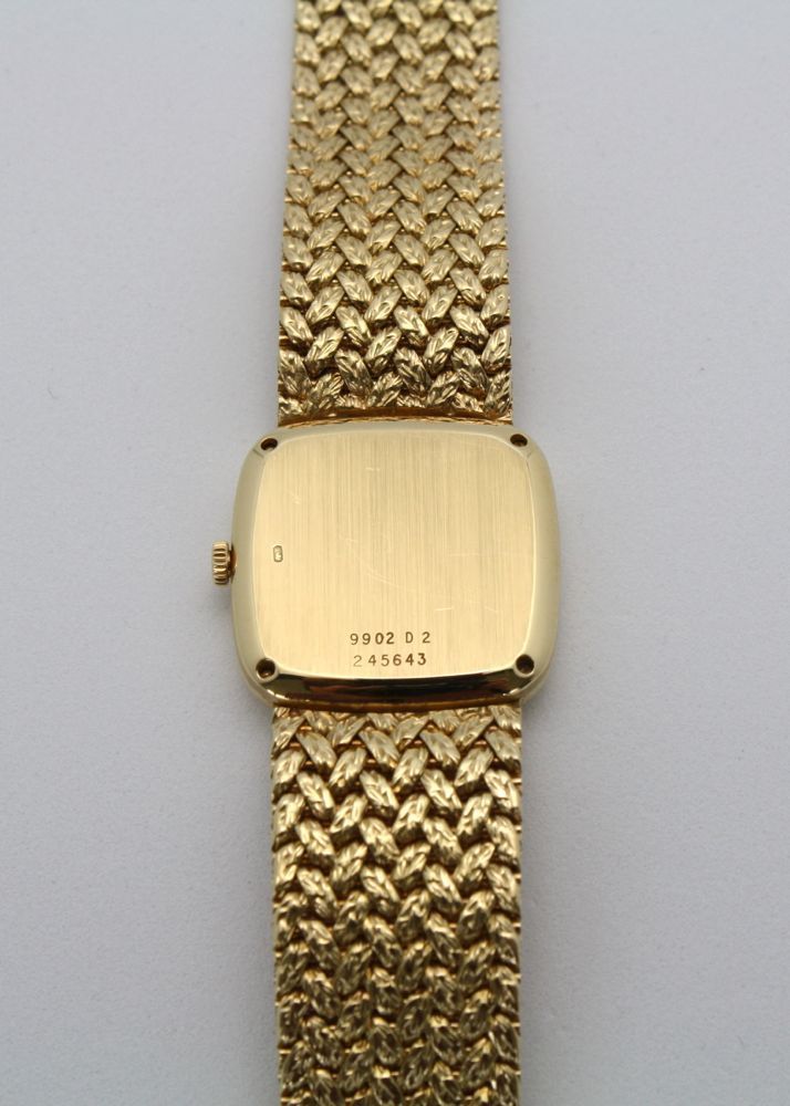 Vintage Estate Piaget Coral Faced 18K Ladies Wrist Watch – back
