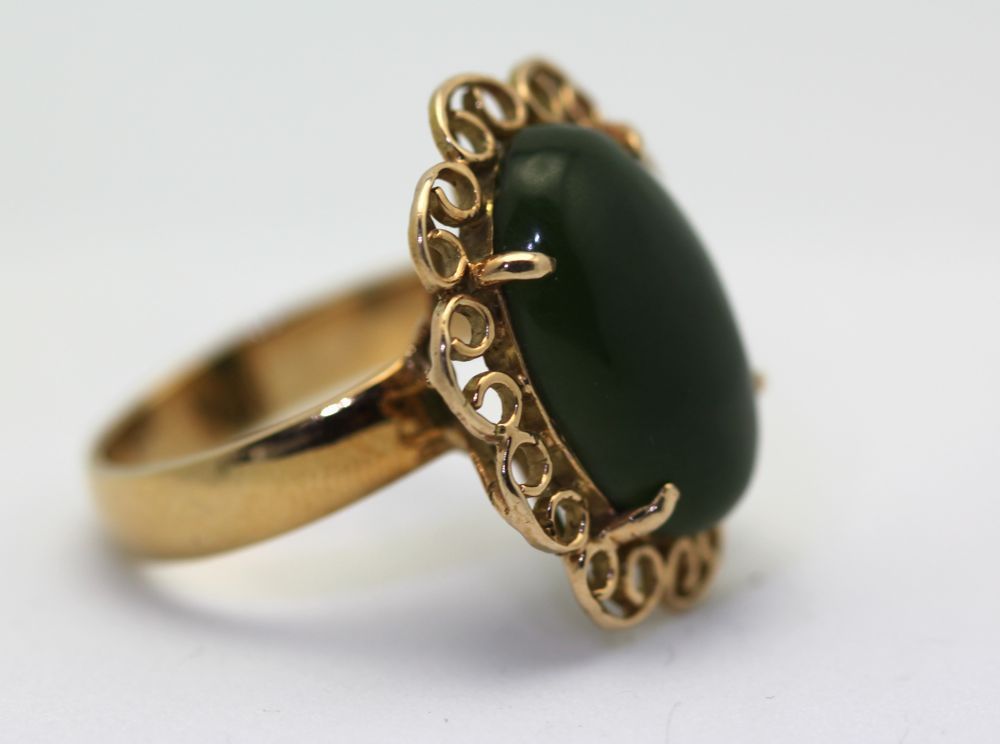 Vintage Jade Ring Circa 1960’S – left angle