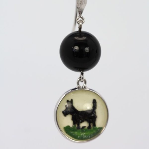 Intaglio Underglass Scottie Dog Pearl & Onyx Earrings - close up