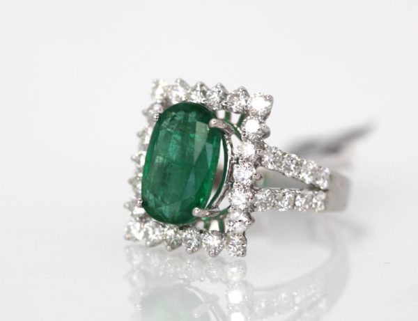 Emerald Diamond Ring - right angle