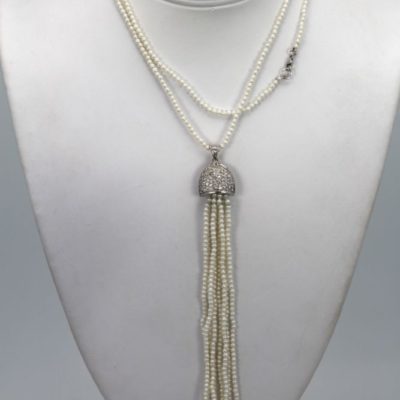 Natural Baby Seed Pearl Necklace - model