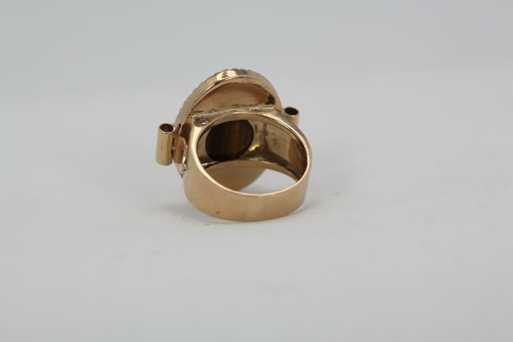 Vintage 18K Golden Tigers Eye Scarab Ring – back 2