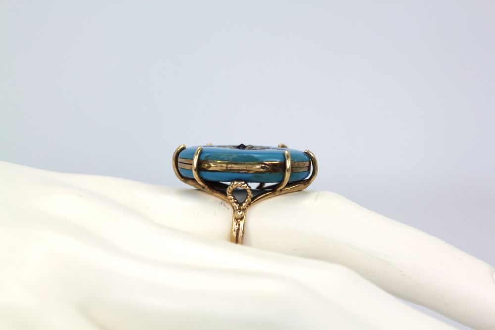 Victorian Edwardian Enamel Locket Ring – model side