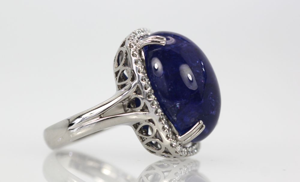 Tanzanite Cabochon High Dome Ladies Ring – right side 2