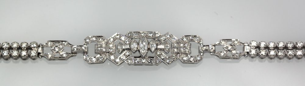 Art Deco Diamond Platinum Bracelet – close up
