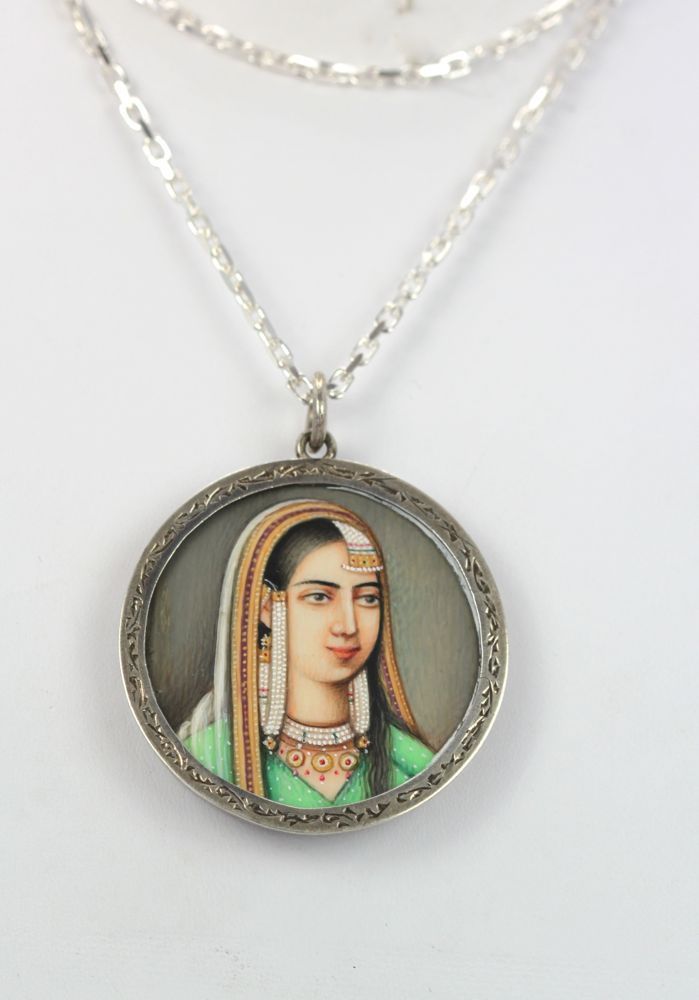 Persian/Indian Hand Painted Portrait Pendant – hanging