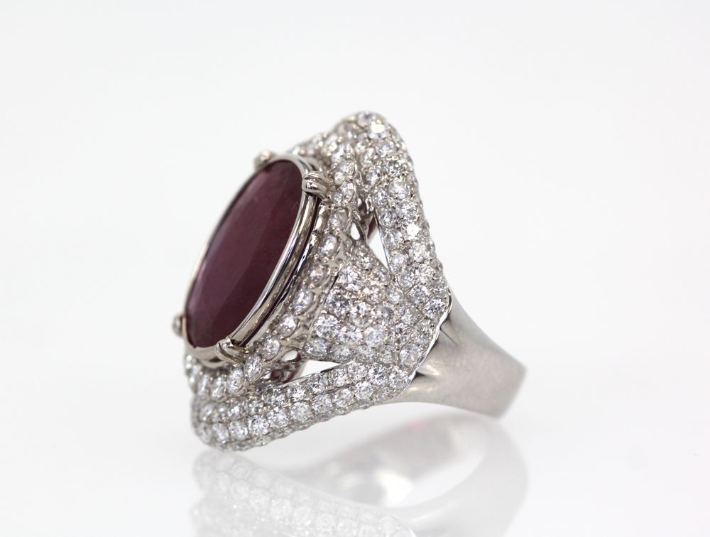 Ruby & Diamond Ring 18k White Gold – right side