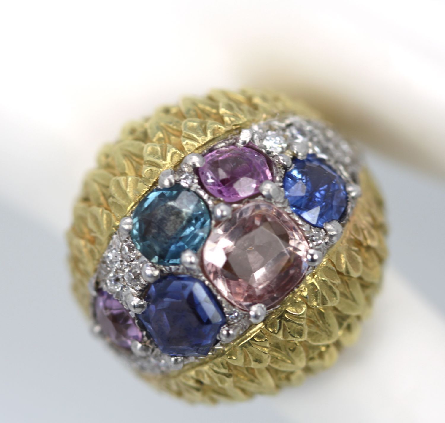 David Webb Fancy Sapphire Bombe Ring – close up