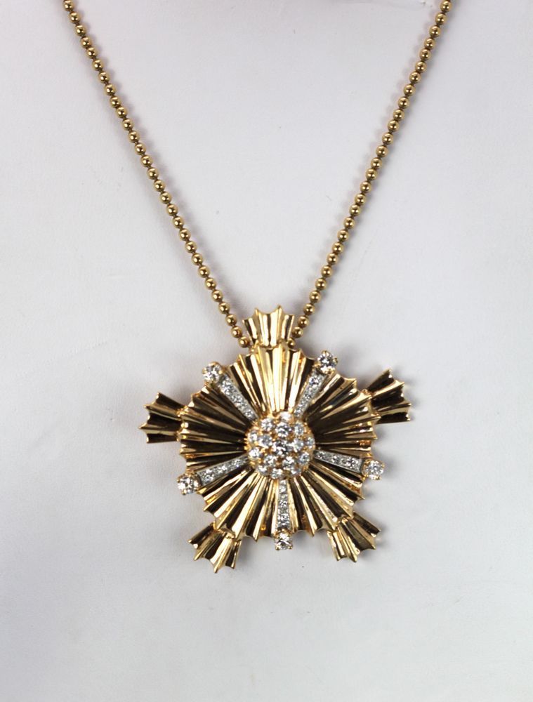 Vintage Gold Starburst Cross Pendant/Brooch – with necklace