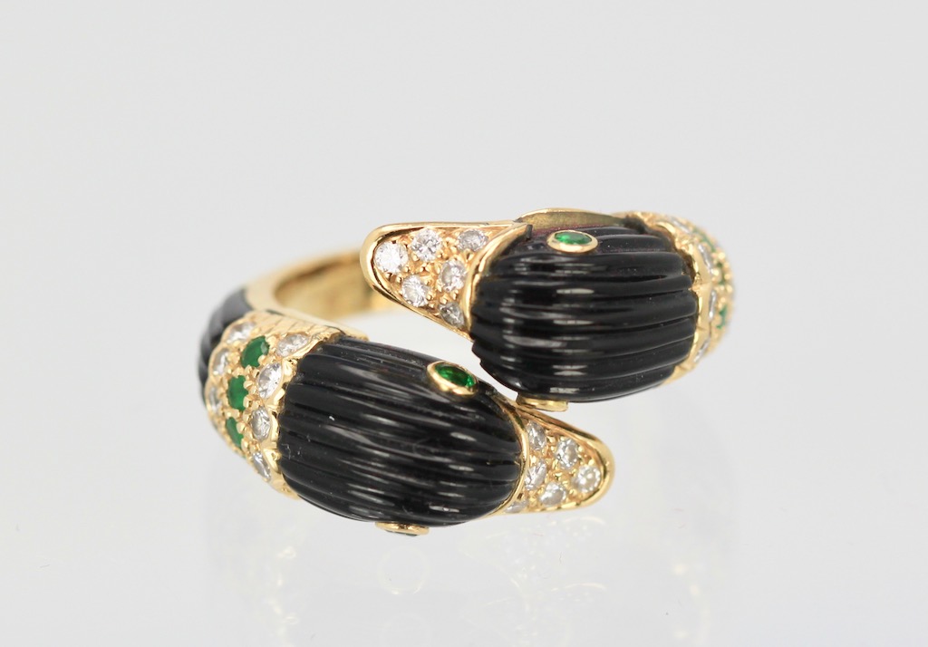 Van Cleef Double Swan Ring 18K Yellow Gold Onyx Diamonds Emerald Size 6 1/4 top #2
