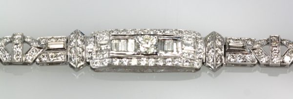 Deco 18K Round & Baguette Diamond 6.97 Carats Bracelet