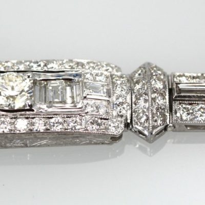 Deco 18K Round & Baguette Diamond 6.97 Carats Bracelet close up