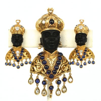 Antique Blackamoor 18K Yellow Gold Brooch And Earrings Covered In Sapphires Circa 1890 detail