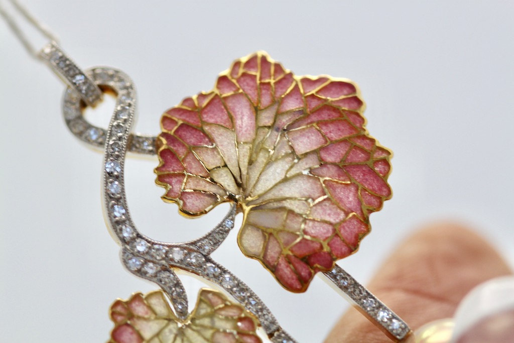 Plique A Jour Diamond & Pearl Flower Pendant 18K detail