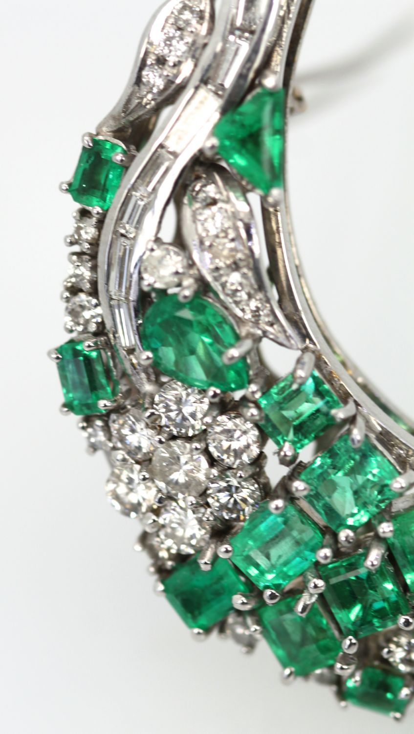 Emerald Diamond Crescent Brooch 14K detail