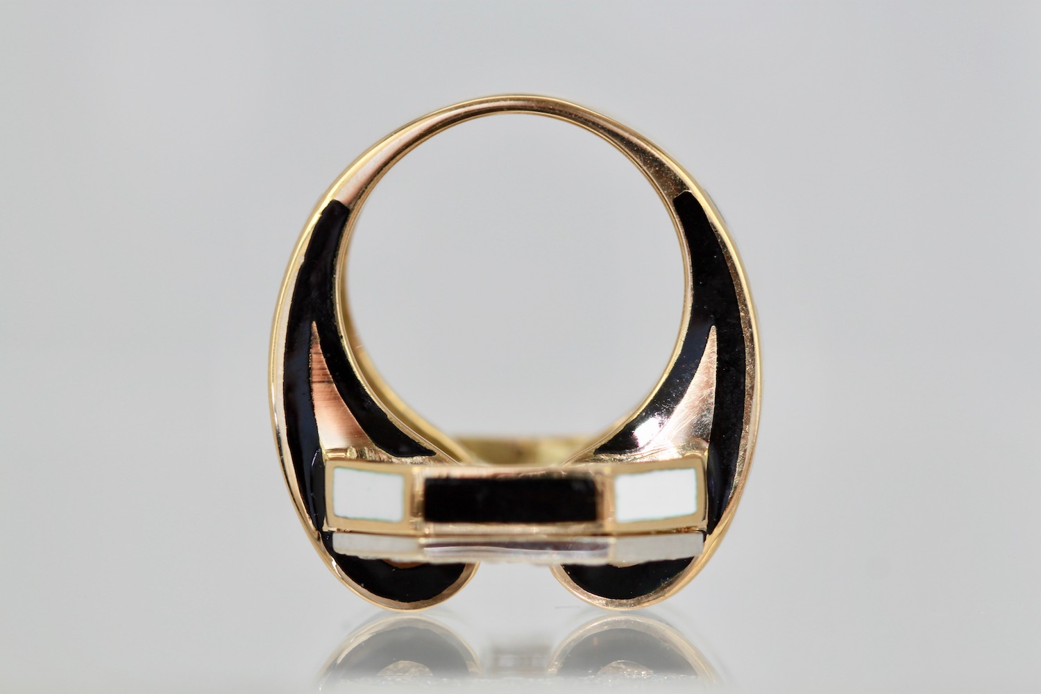 David Webb Zebra Stripe Buckle Diamond Gold Ring – top