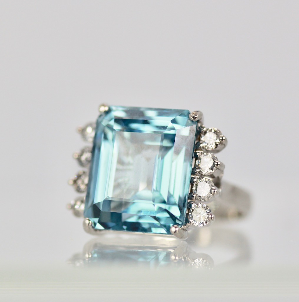 Aquamarine Ring with Diamond side stones close up