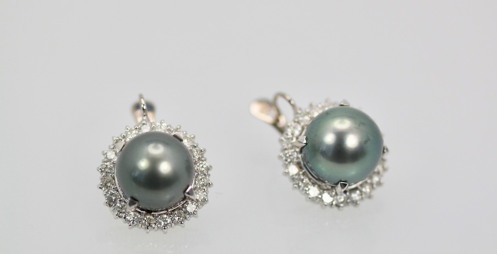 Tahitian South Seas Black Pearl Earrings with Diamond Surround detail