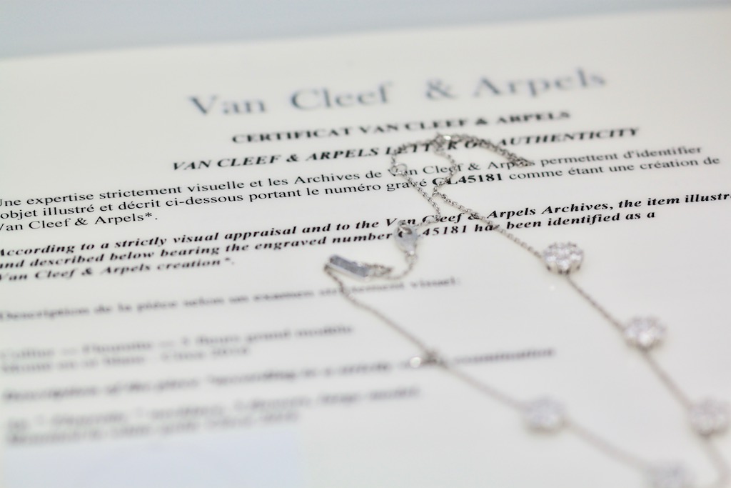 Van Cleef Fleurette 5 Flower Necklace Large 4.70 Carats certificate