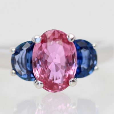 Three-Stone Ring in Pink and Blue Sapphires - close