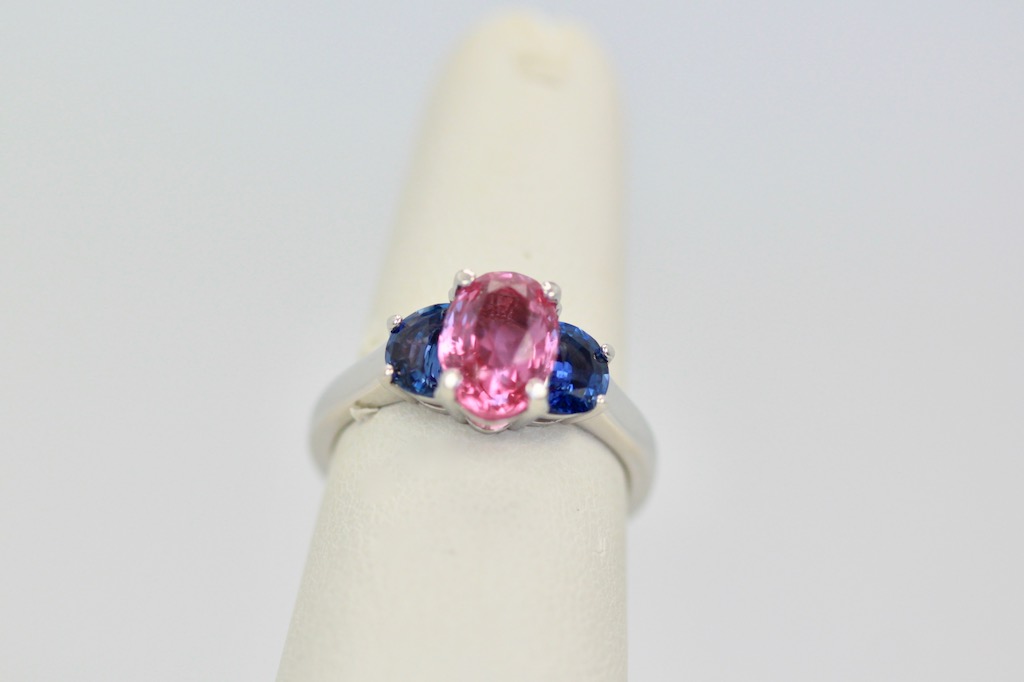 Three-Stone Ring in Pink and Blue Sapphires – up angle