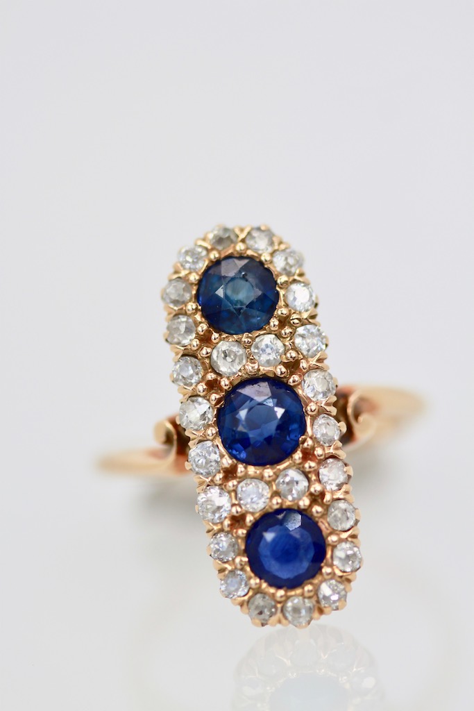Victorian 3 Sapphire Diamond Lozenge Ring – detail