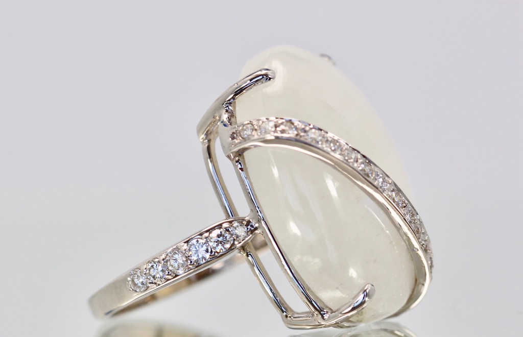 Moonstone Diamond Mount 18 Karat Ring – right side
