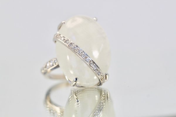 Moonstone Diamond Mount 18 Karat Ring