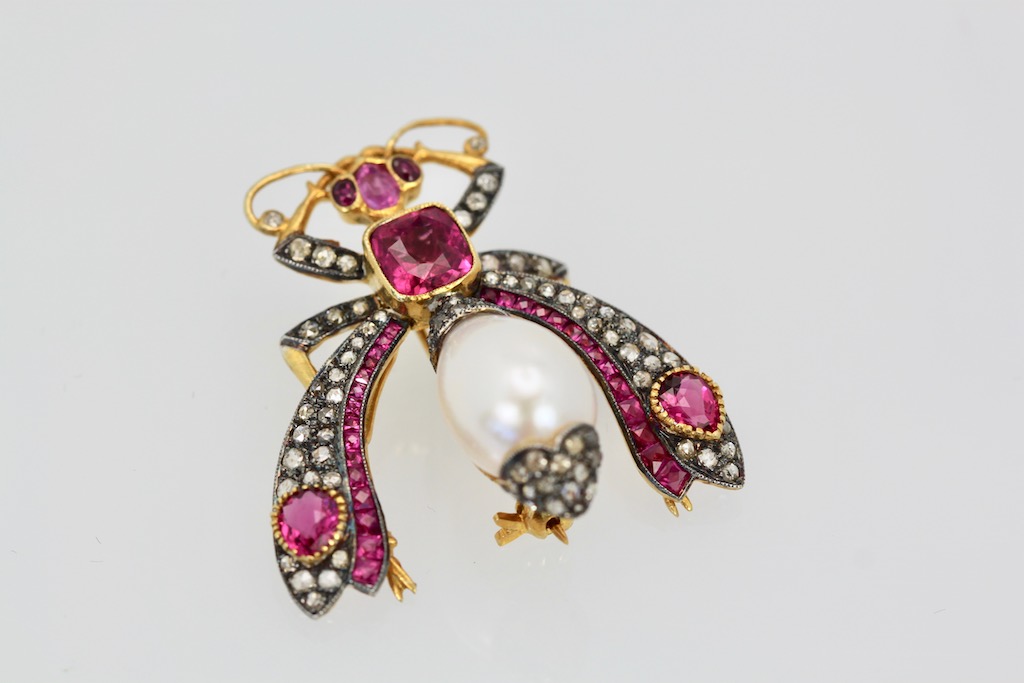 Antique Ruby Pearl Diamond Insect Brooch Pendant – close up