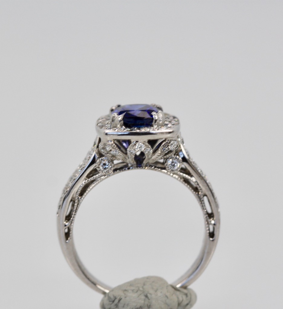 Burma Sapphire Ring with Diamond Surround 18k – bottom