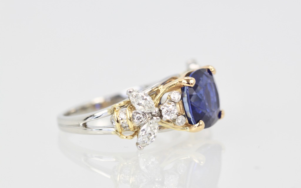 Tiffany Schlumberger Double Bee Ring with Blue Sapphire and Diamonds – left side