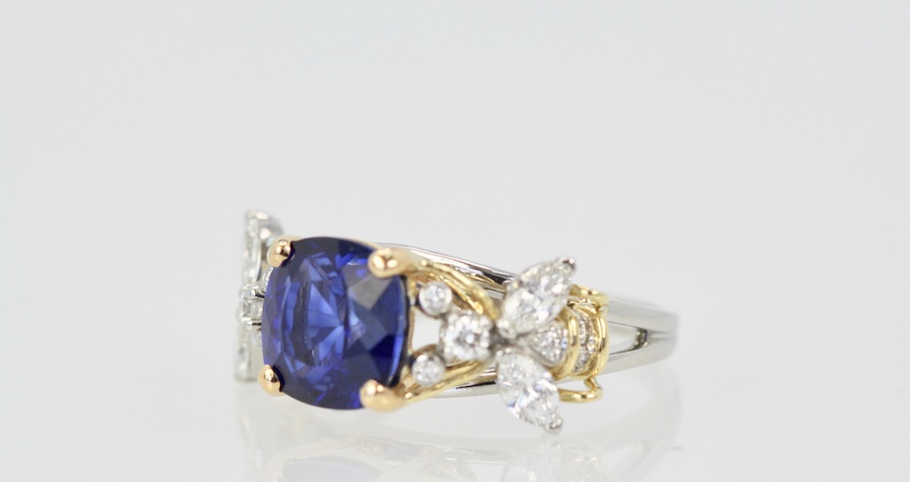 Tiffany Schlumberger Double Bee Ring with Blue Sapphire and Diamonds – right angle