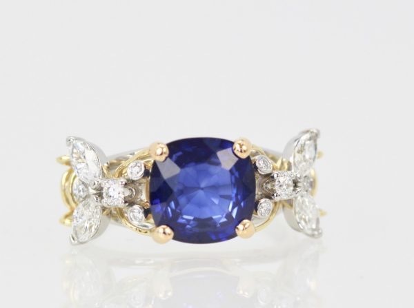 Tiffany Schlumberger Double Bee Ring with Blue Sapphire and Diamonds - close up