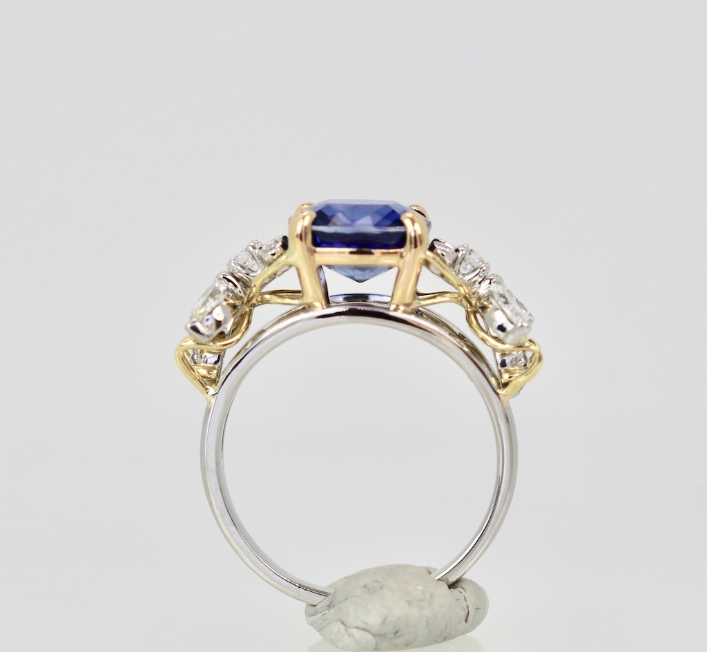 Tiffany Schlumberger Double Bee Ring with Blue Sapphire and Diamonds – on stand