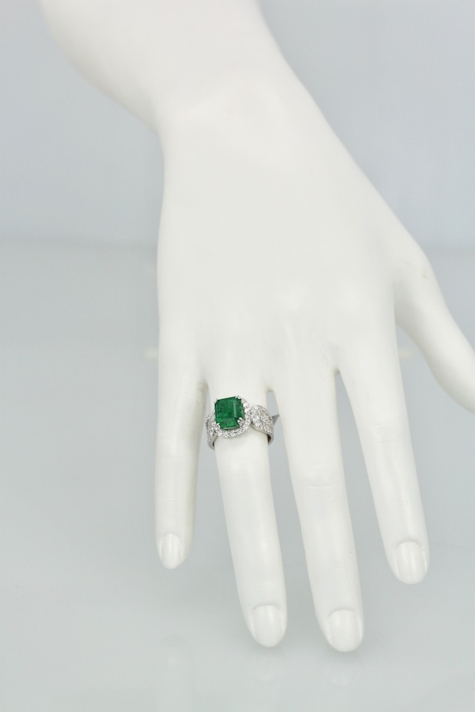 Emerald Diamond Ring 18K – model wide