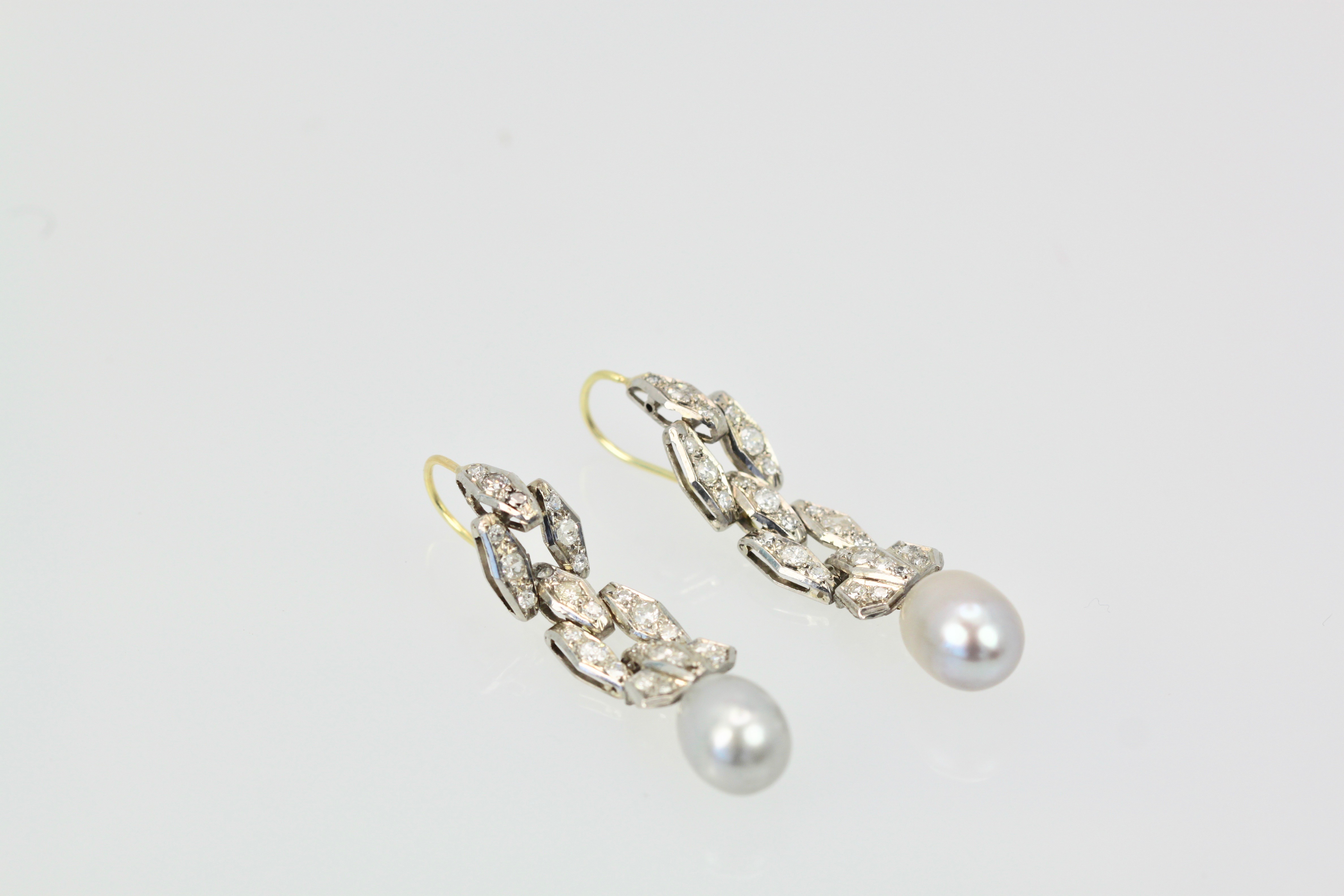 Deco Diamond Pearl Drop Earrings Platinum – set horizontal