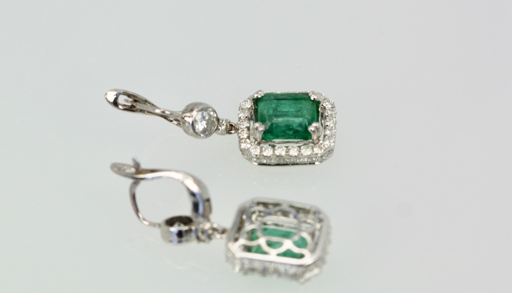 Emerald Diamond Earrings 18K – back and front