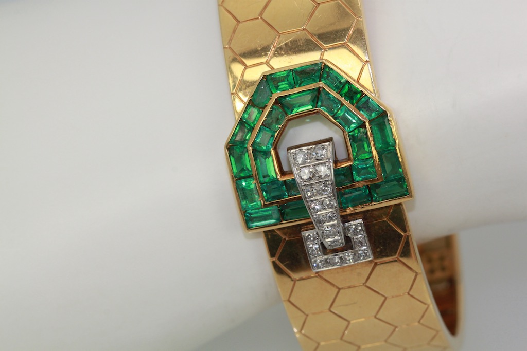 Emerald Diamond  Honeycomb Bracelet – buckle close up